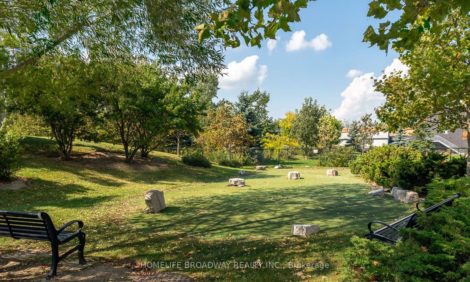 350 Red Maple Rd, #1108