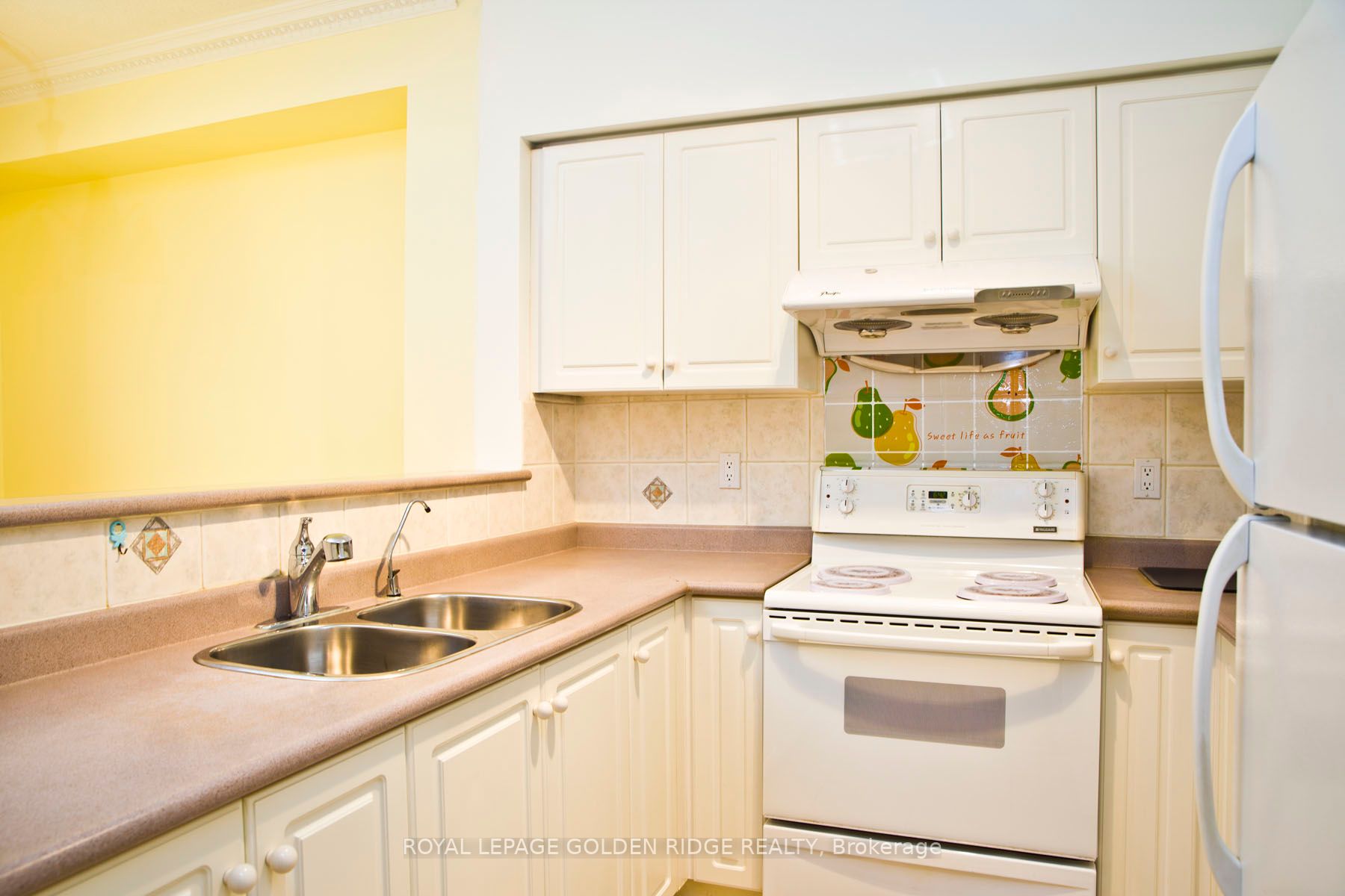 14 St. Moritz Way, #7