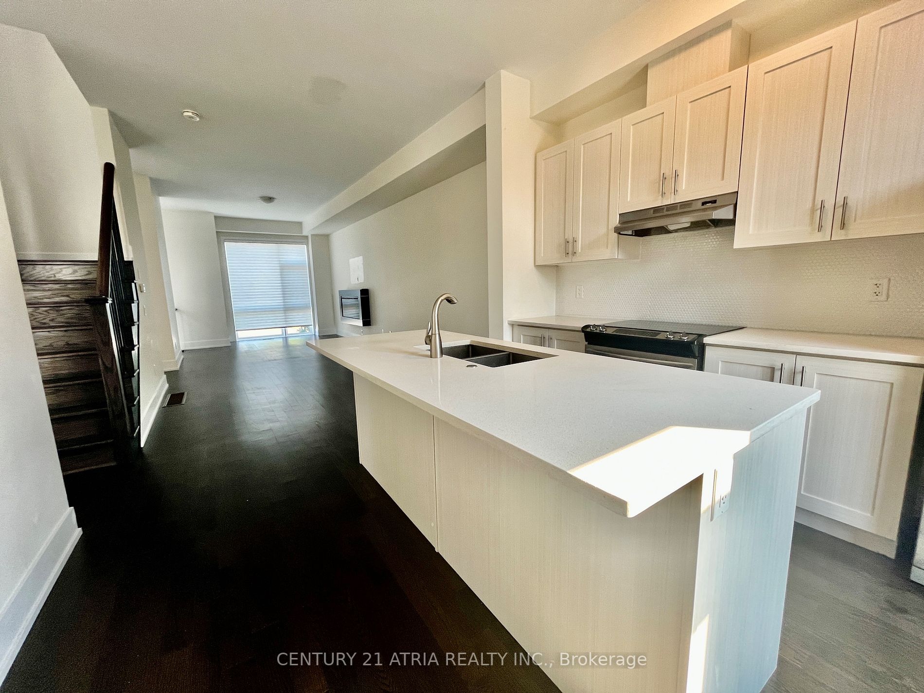 9154 Bathurst St