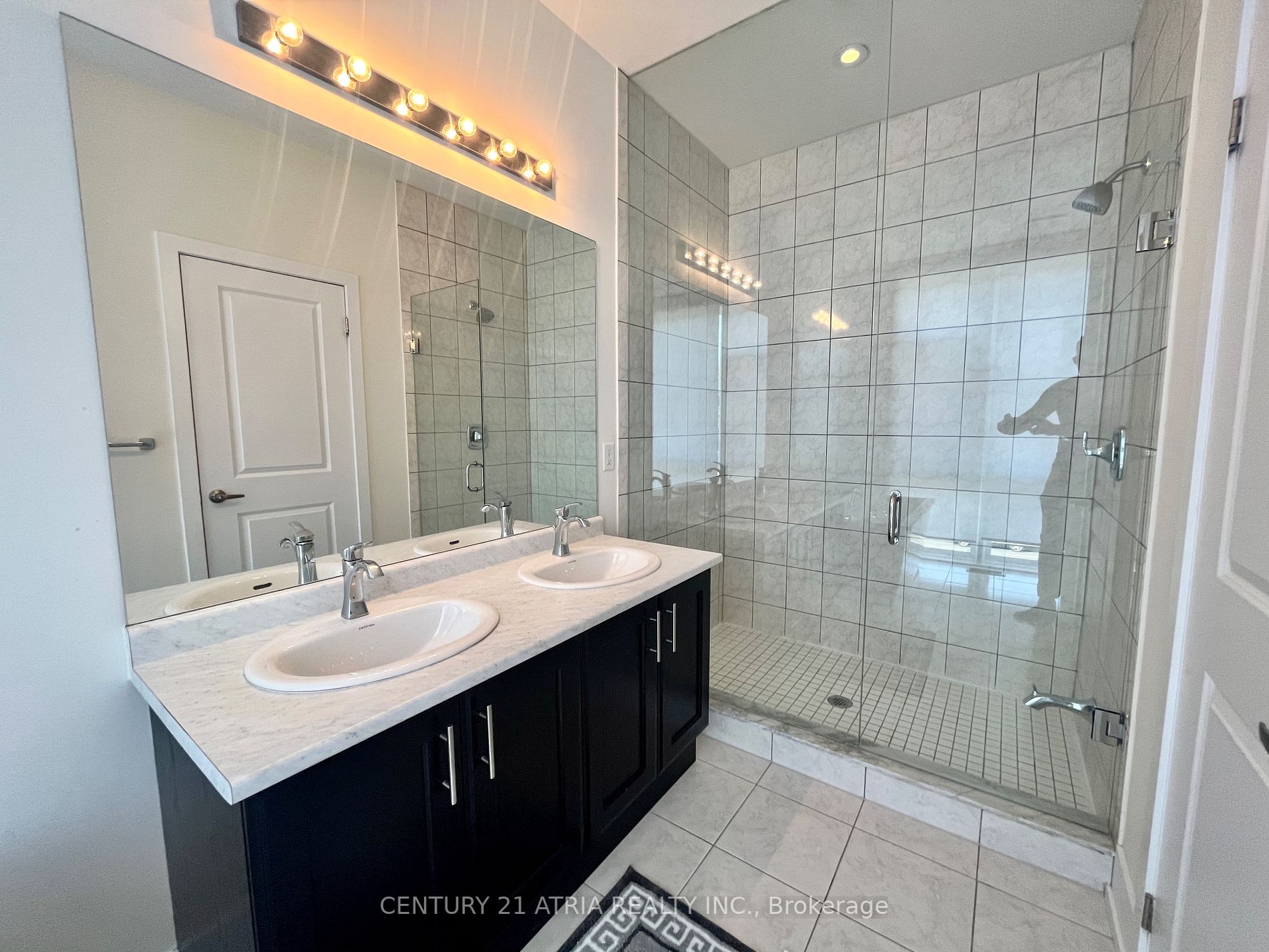 9154 Bathurst St