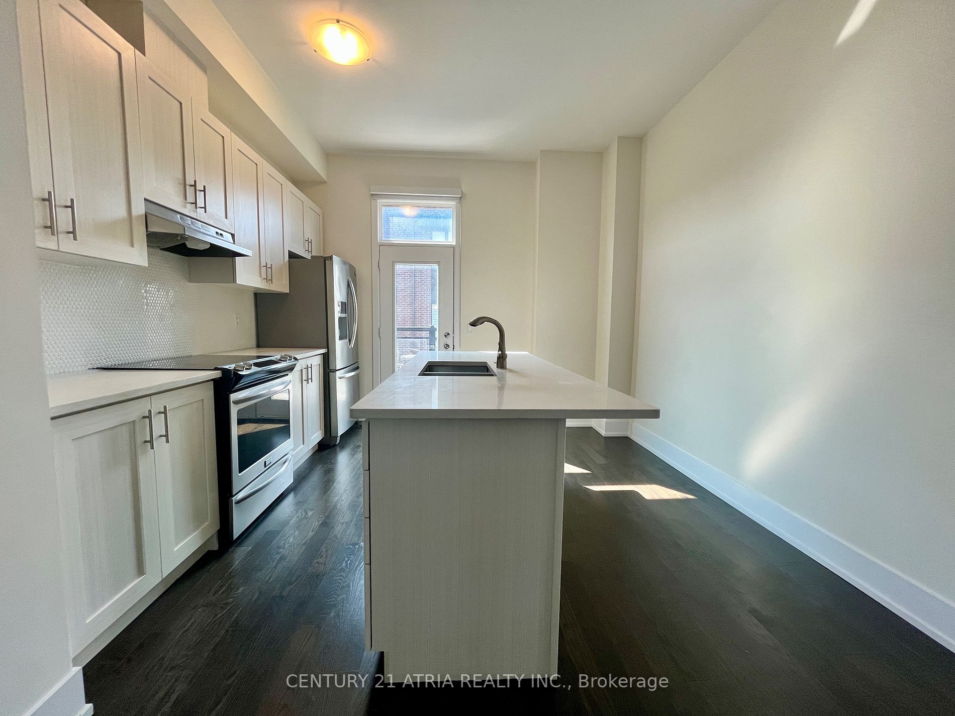 9154 Bathurst St