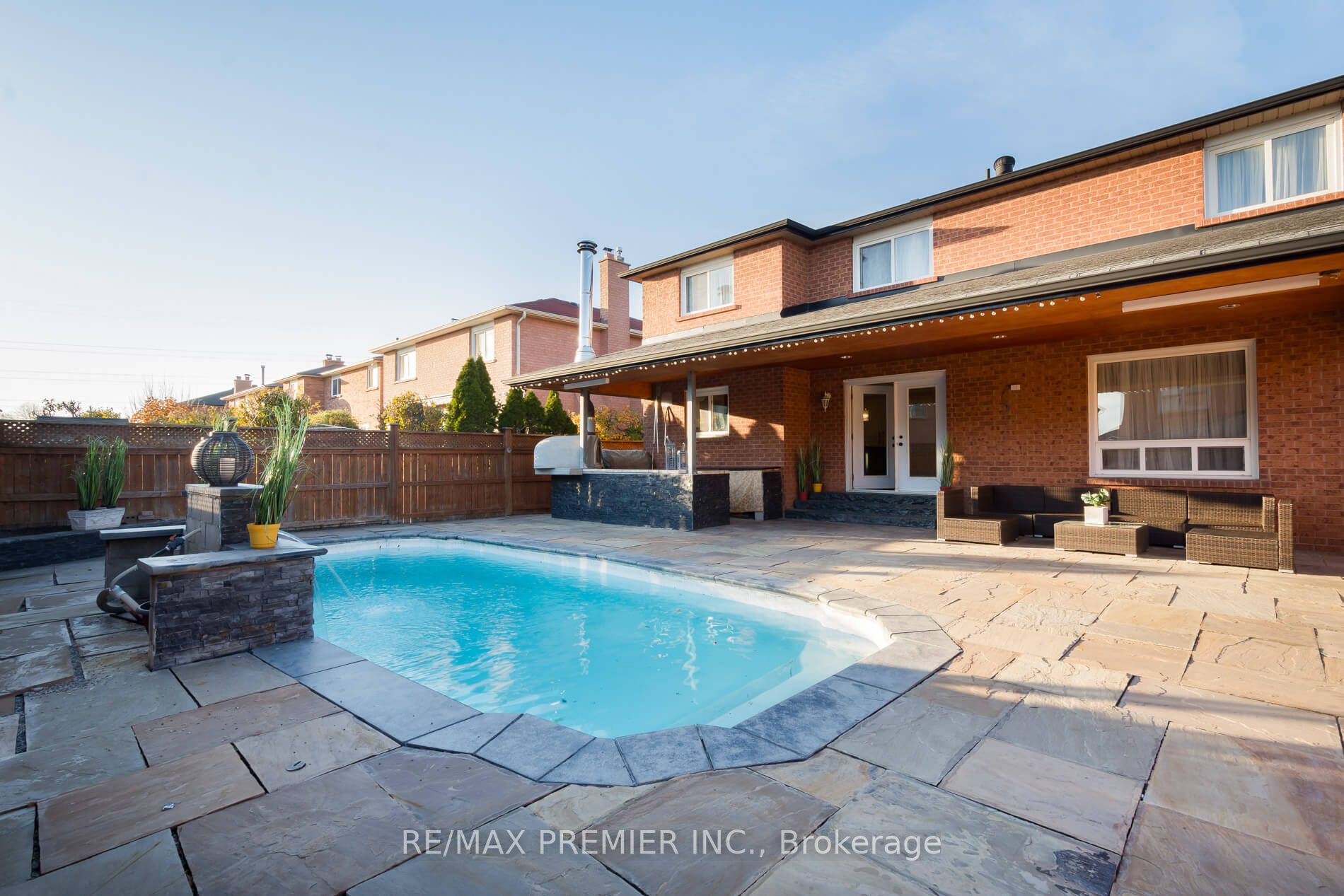 61 Bellona St