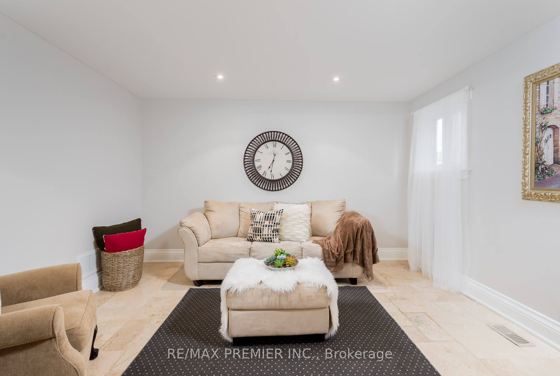 61 Bellona St