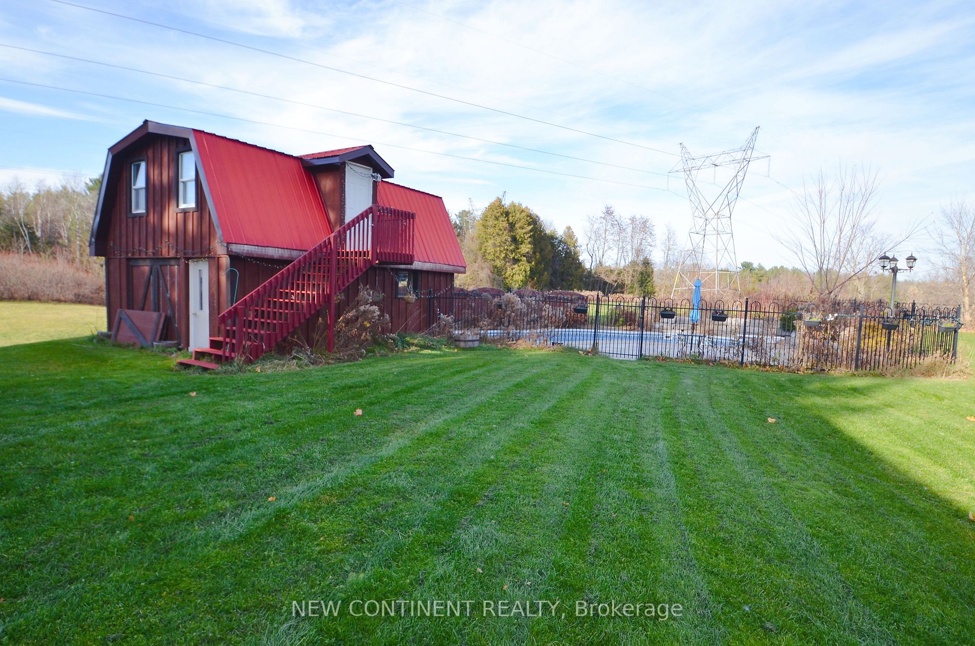 352 Pefferlaw Rd