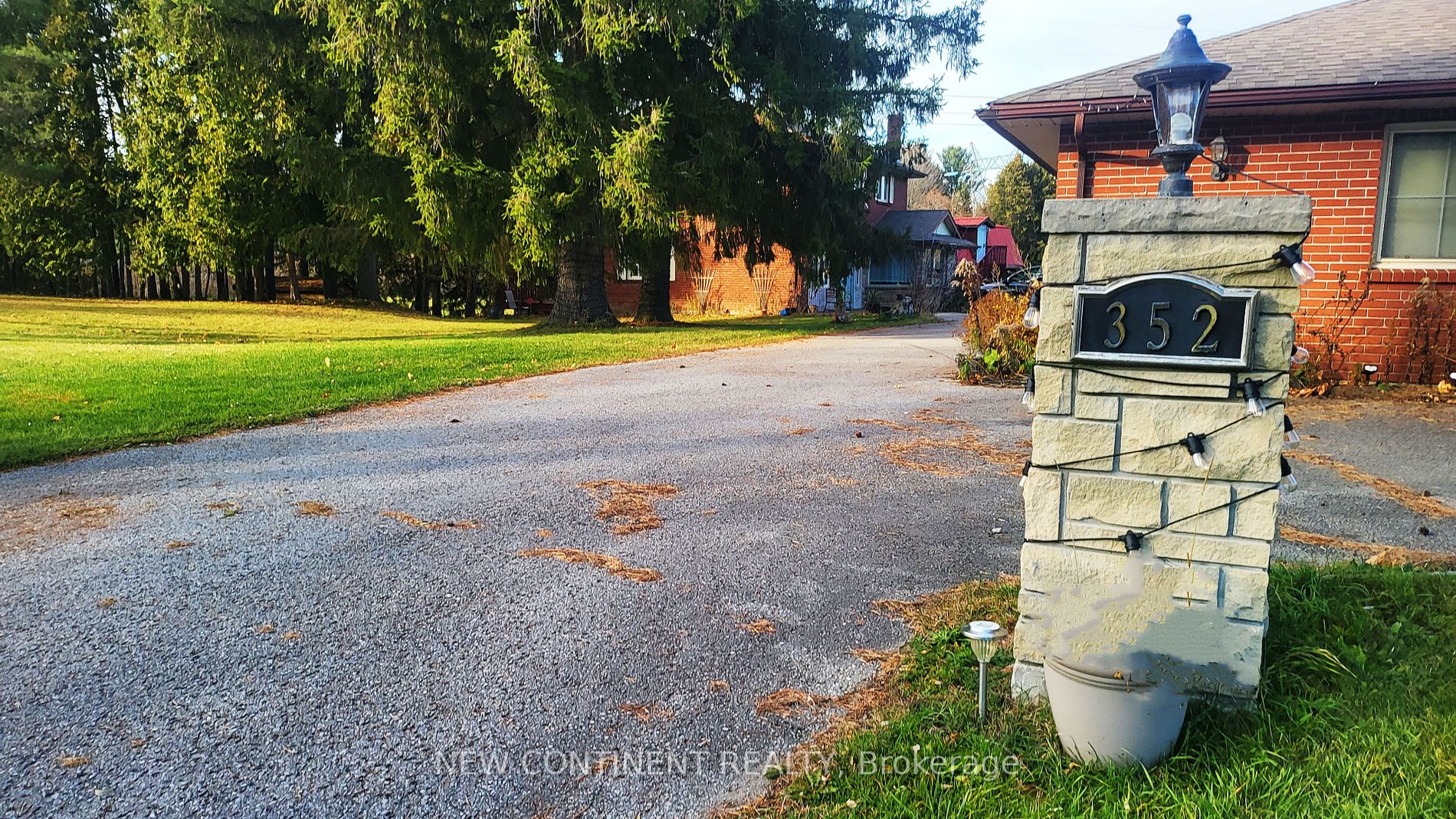 352 Pefferlaw Rd