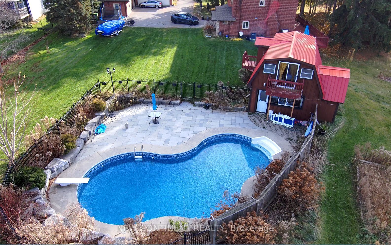352 Pefferlaw Rd