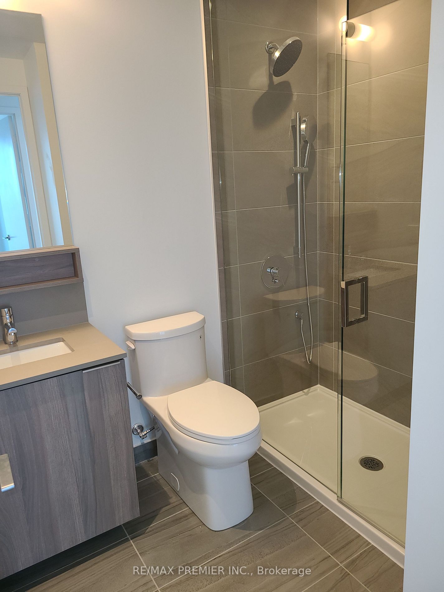950 Portage Pkwy, #2809