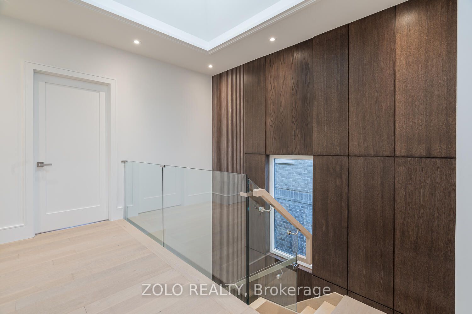 38 Mark St