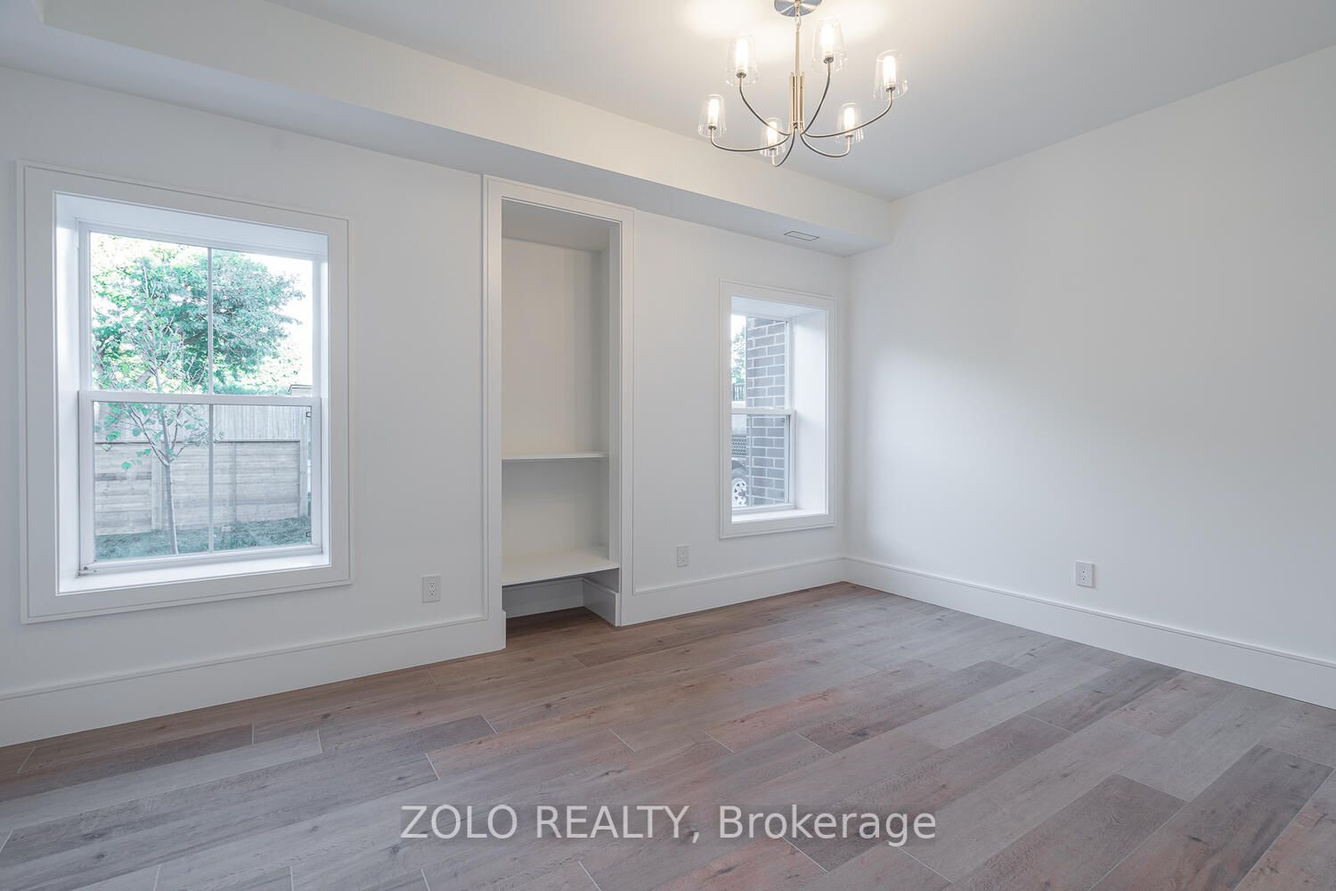 38 Mark St
