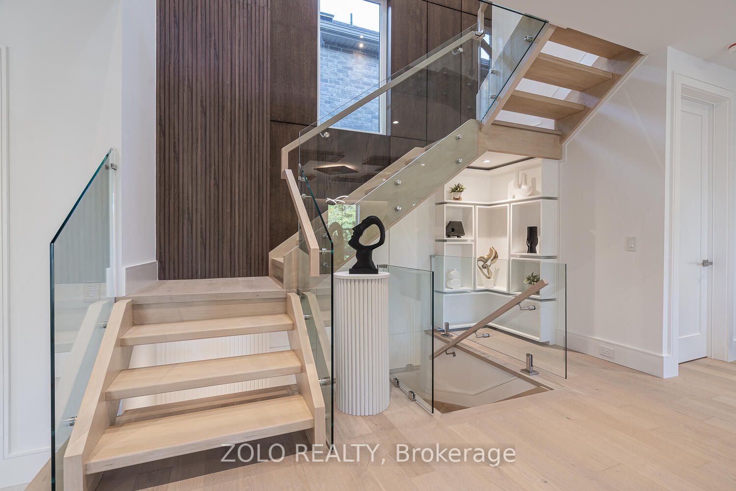 38 Mark St
