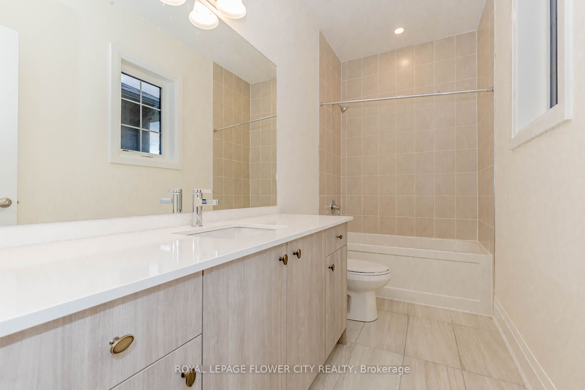 518 Kleinburg Summit Way