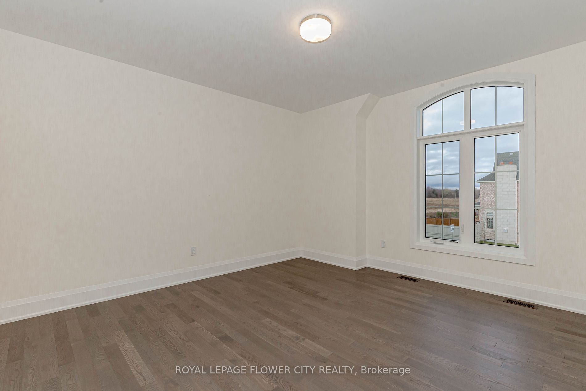 518 Kleinburg Summit Way