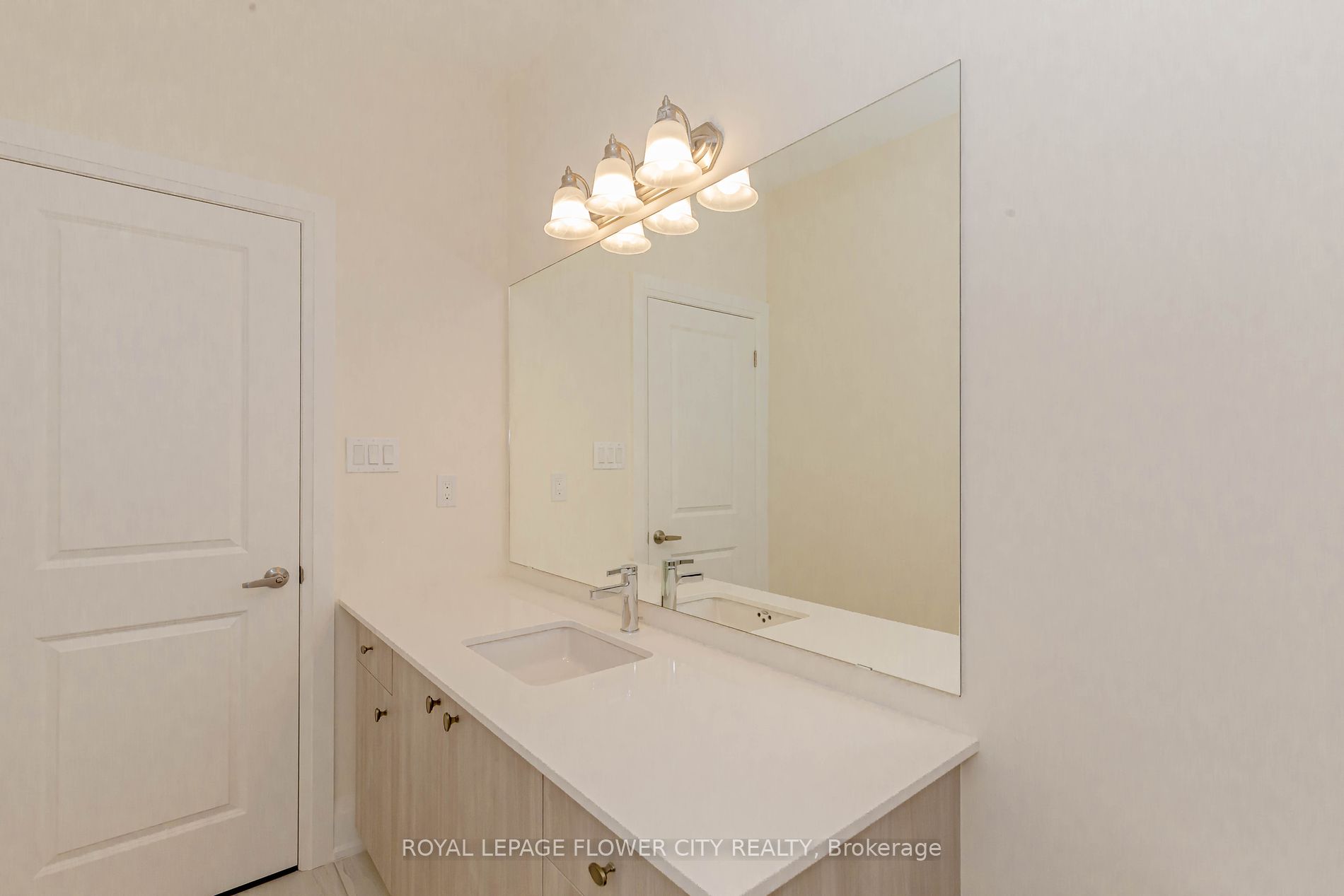 518 Kleinburg Summit Way