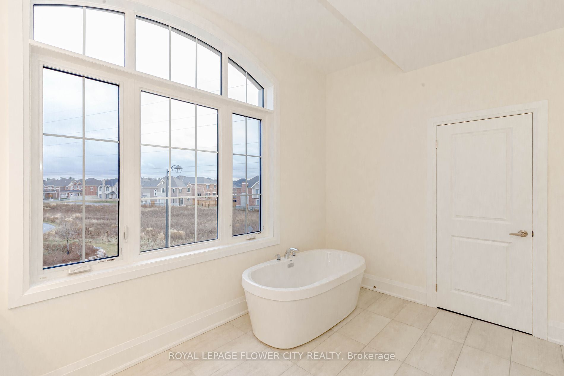 518 Kleinburg Summit Way