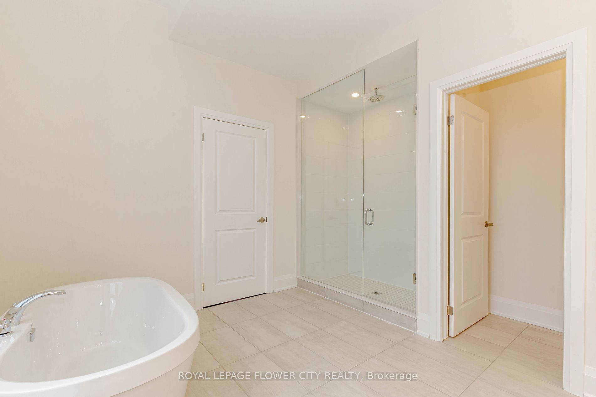 518 Kleinburg Summit Way