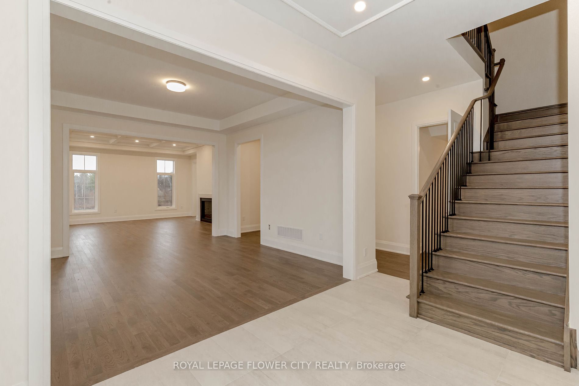 518 Kleinburg Summit Way