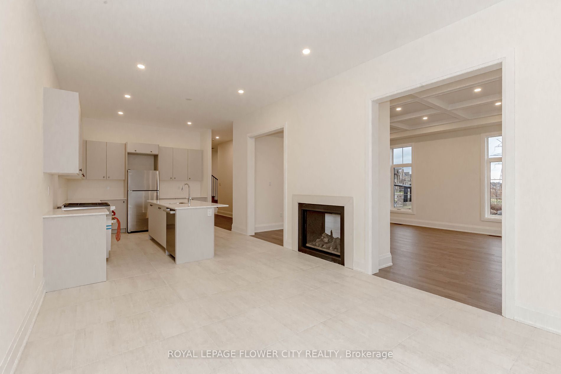 518 Kleinburg Summit Way