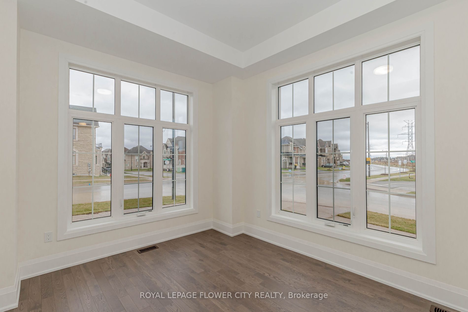 518 Kleinburg Summit Way