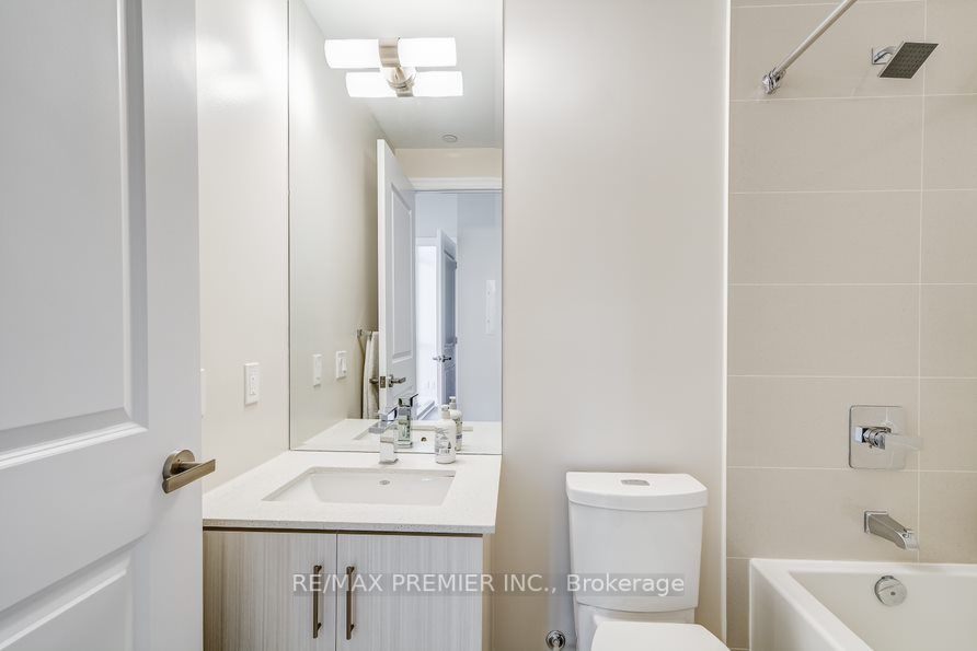 9085 Jane St, #1009