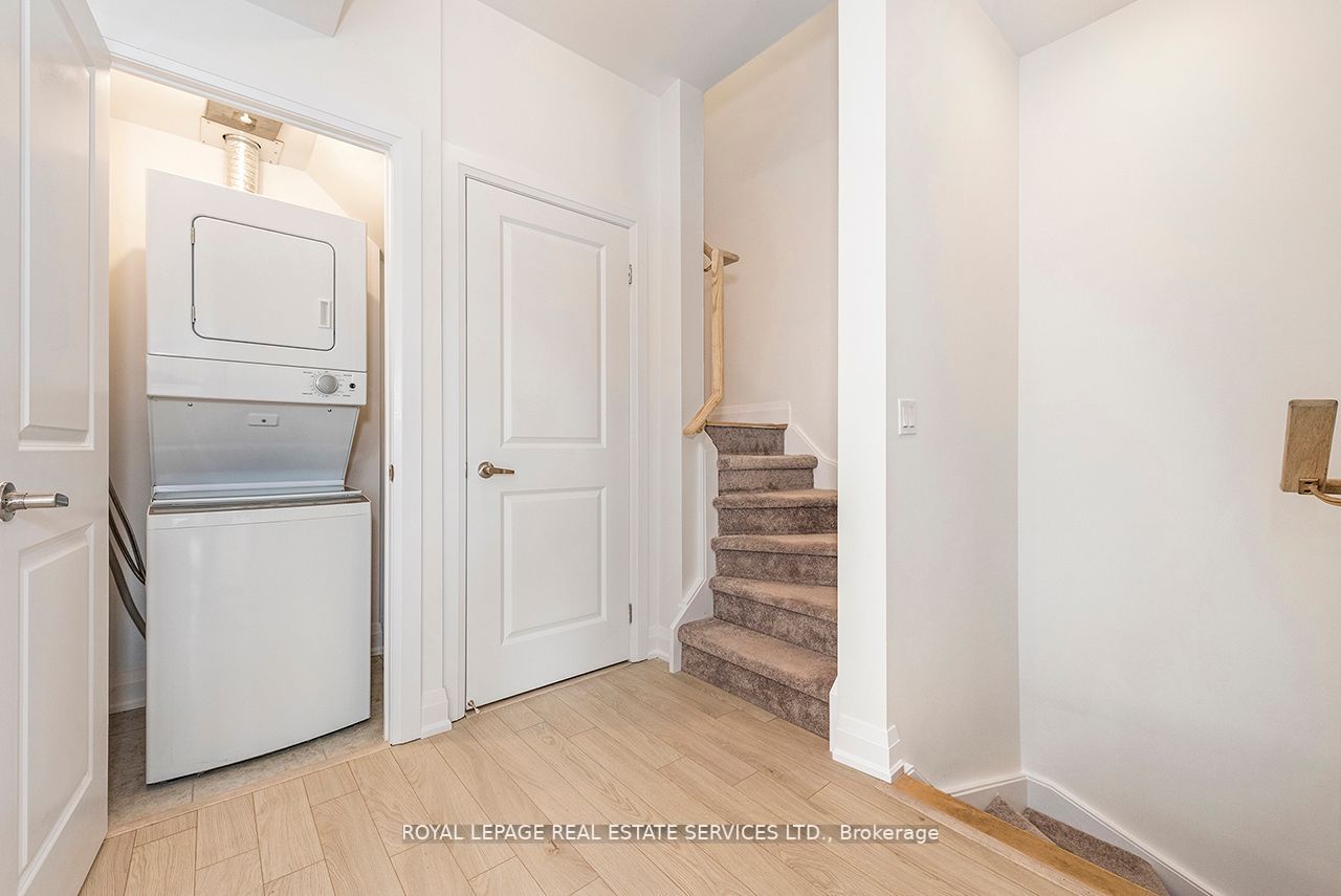 18 Coles Ave, #703