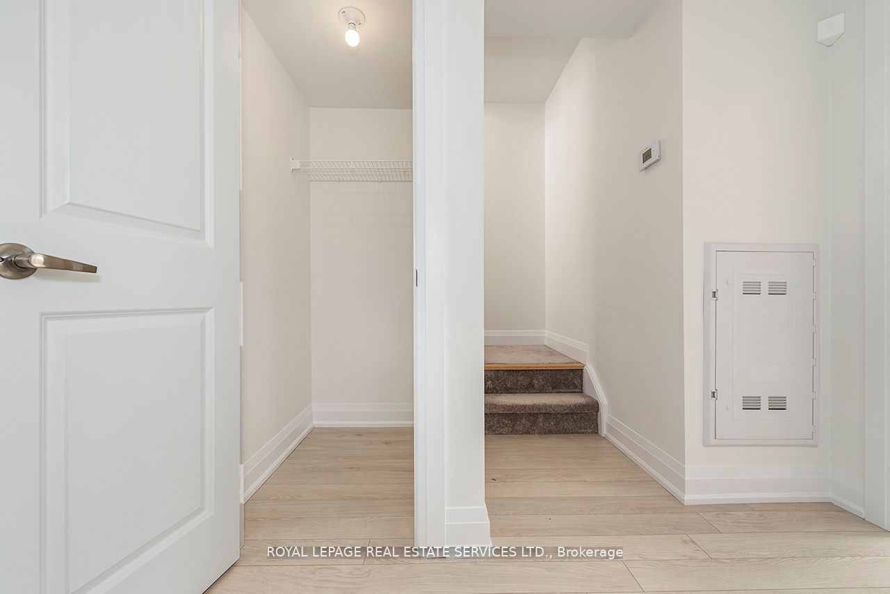 18 Coles Ave, #703