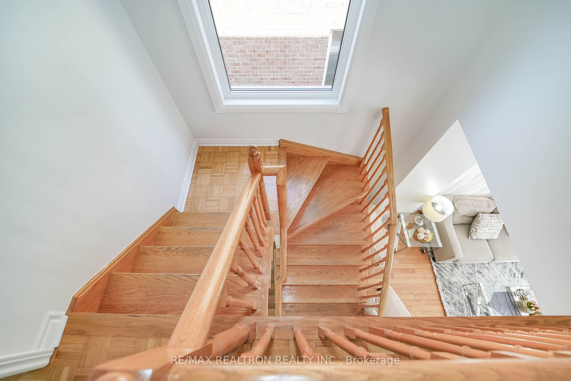 87 Worthington Ave