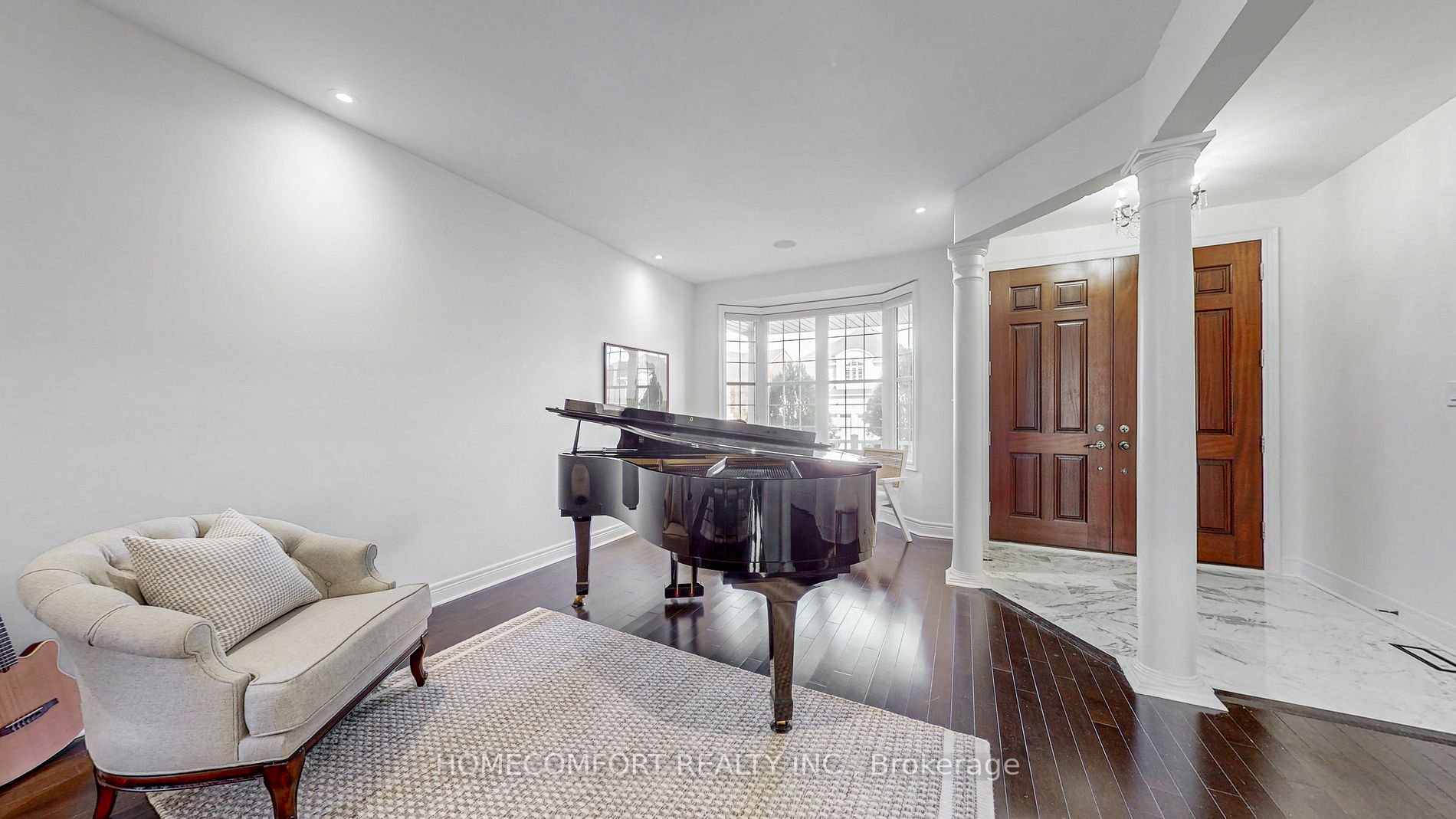 40 Gladue St