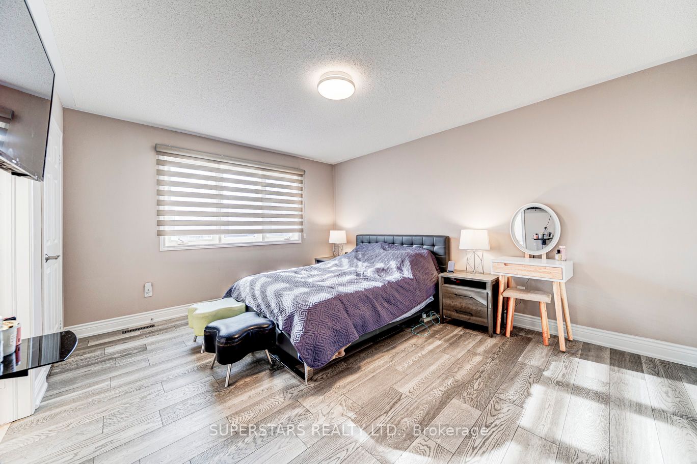 121 Majestic Dr