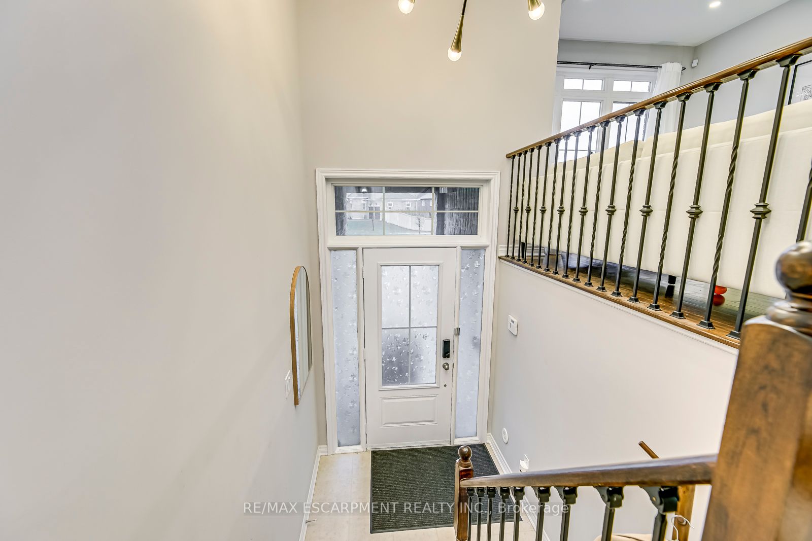 221 Dundas Way