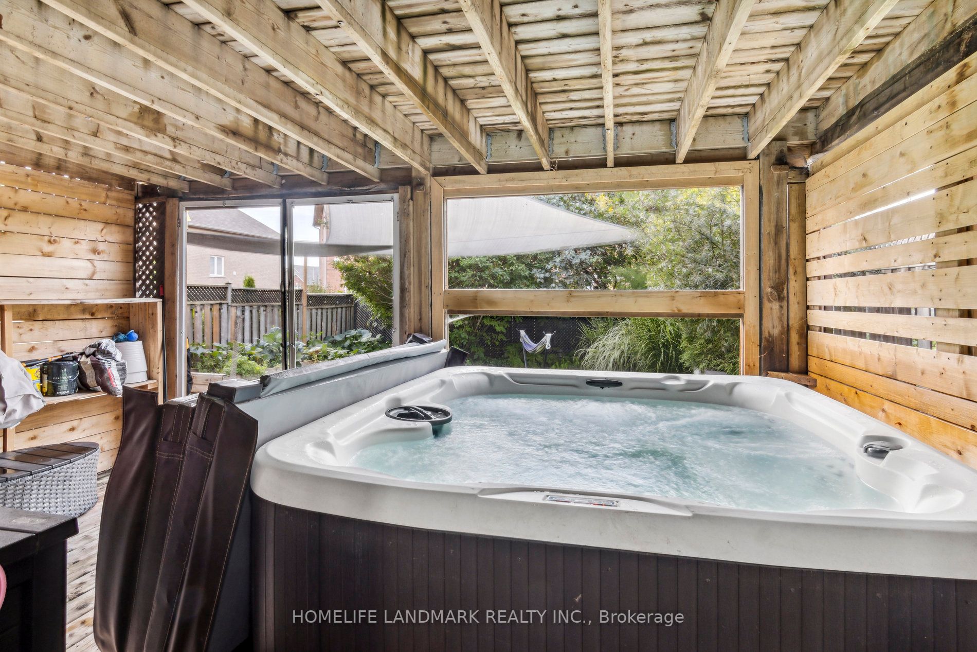 12 Breeze Dr