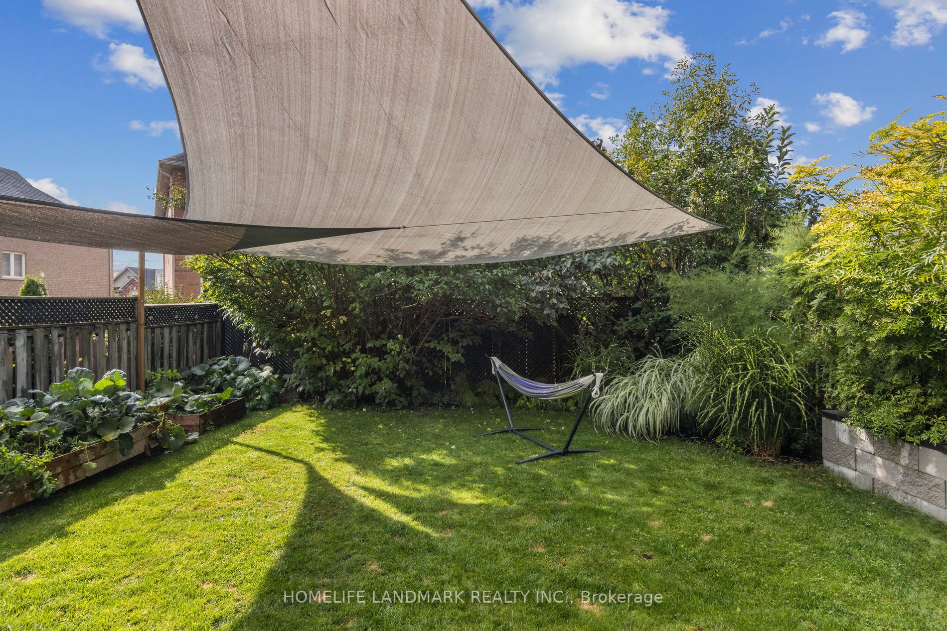 12 Breeze Dr