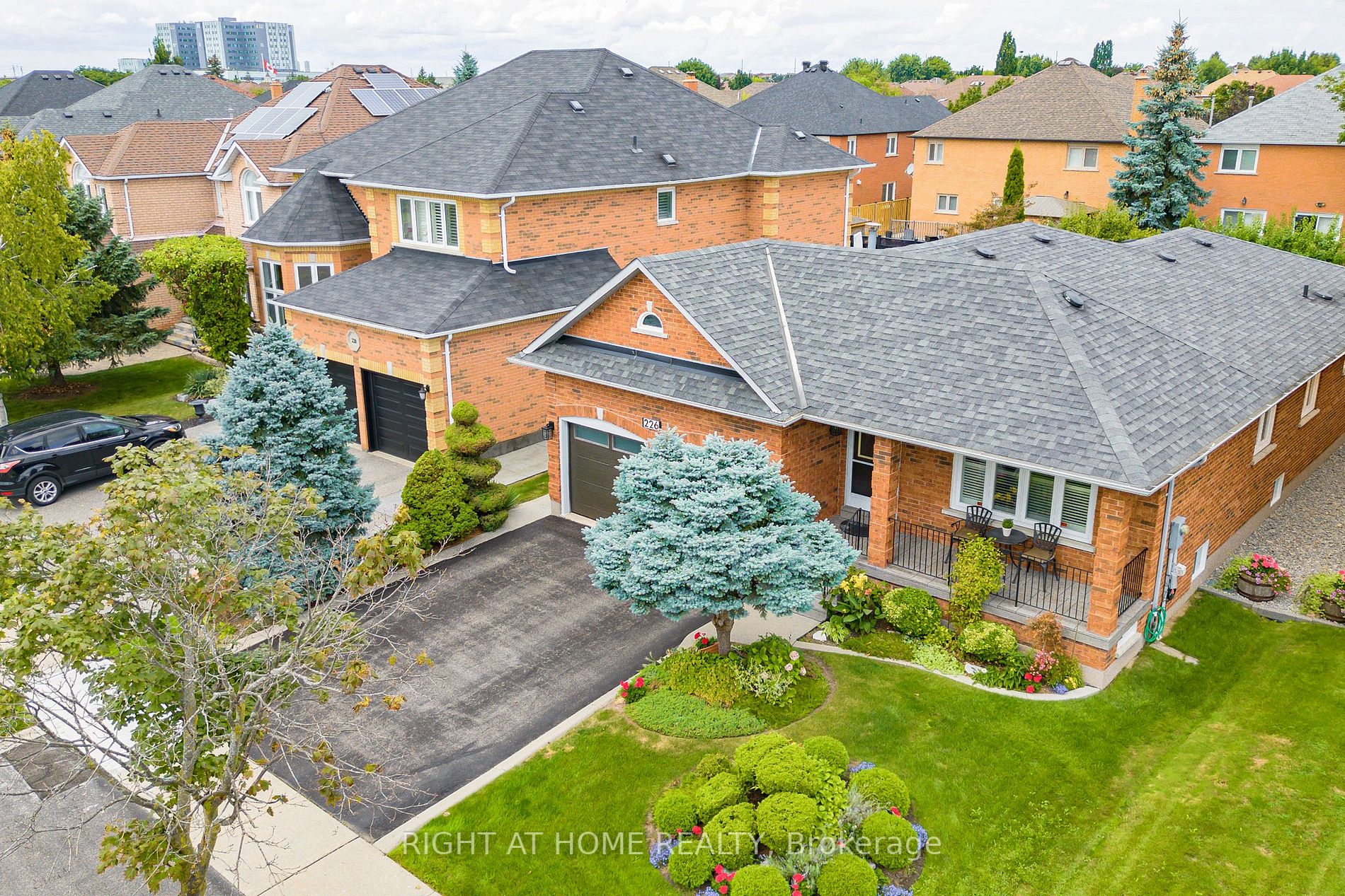 226 Avro Rd