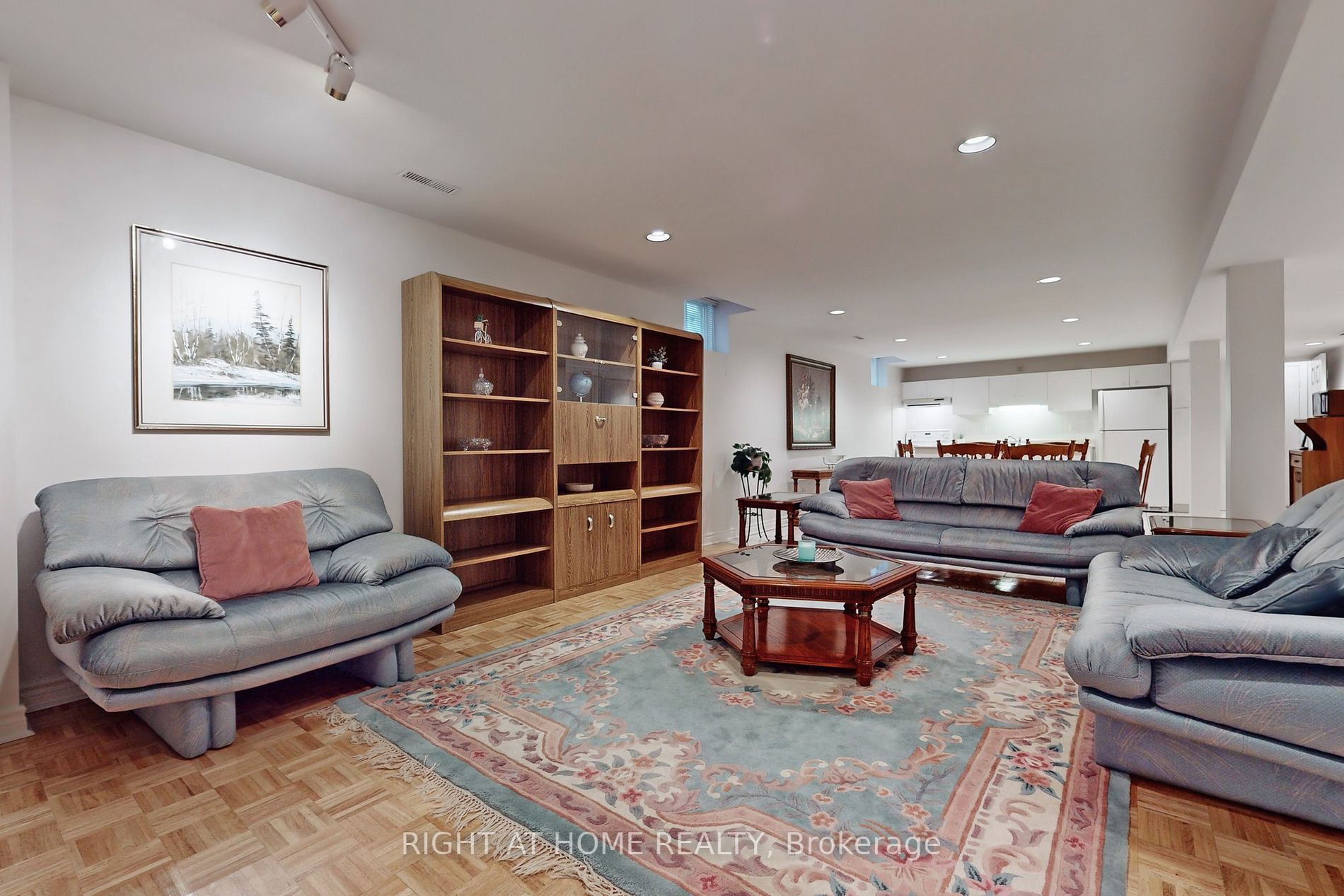 226 Avro Rd