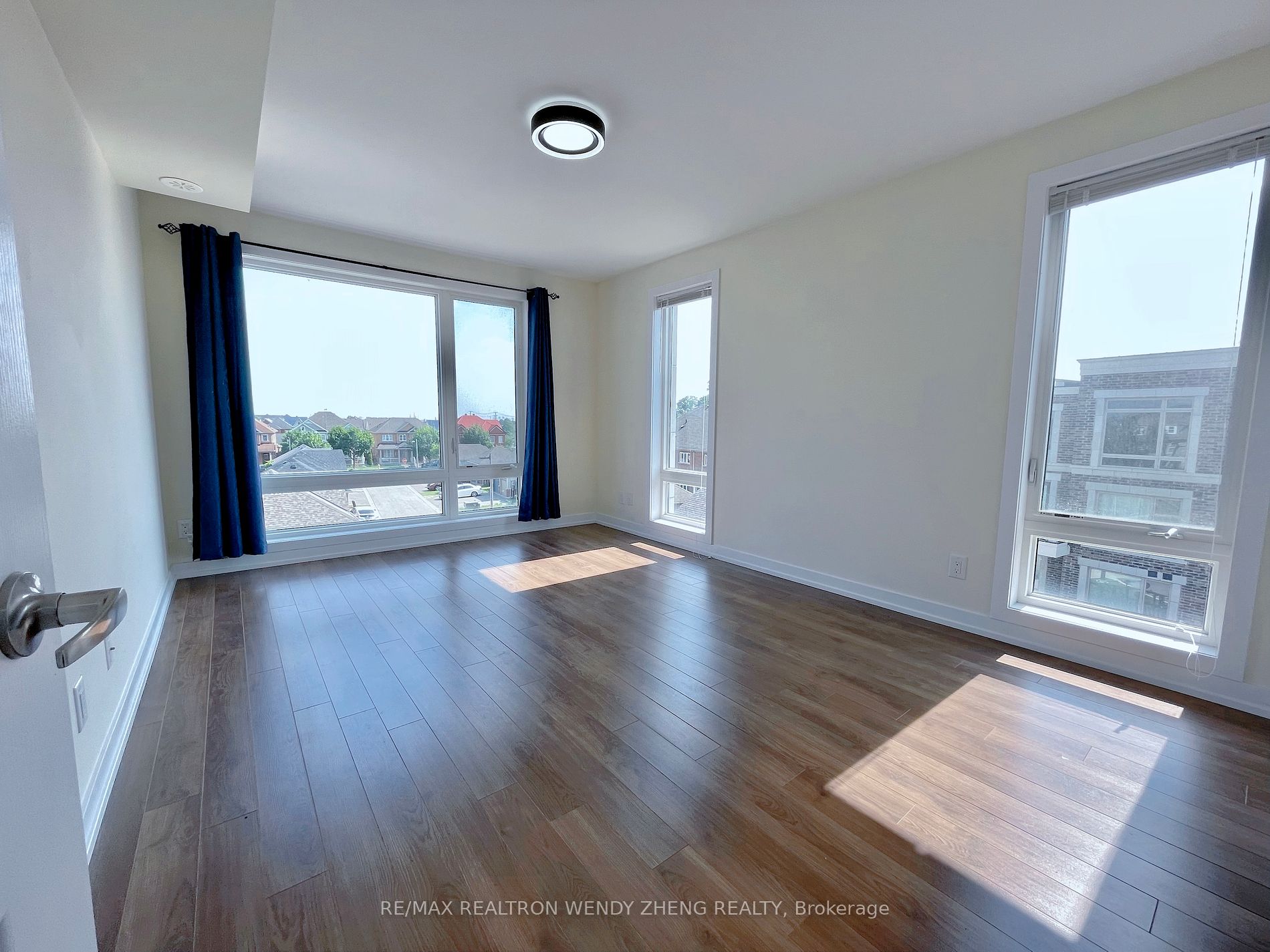11 Dunsheath Way, #1203