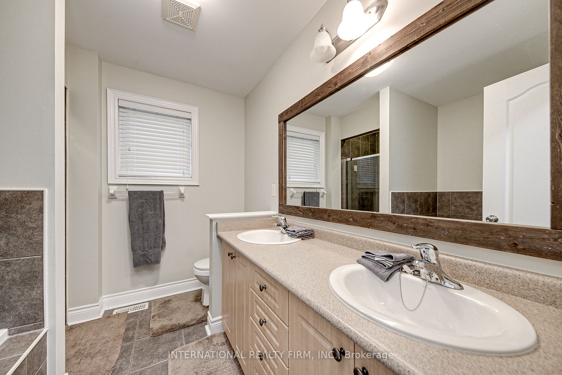 47 Meadowhawk Tr