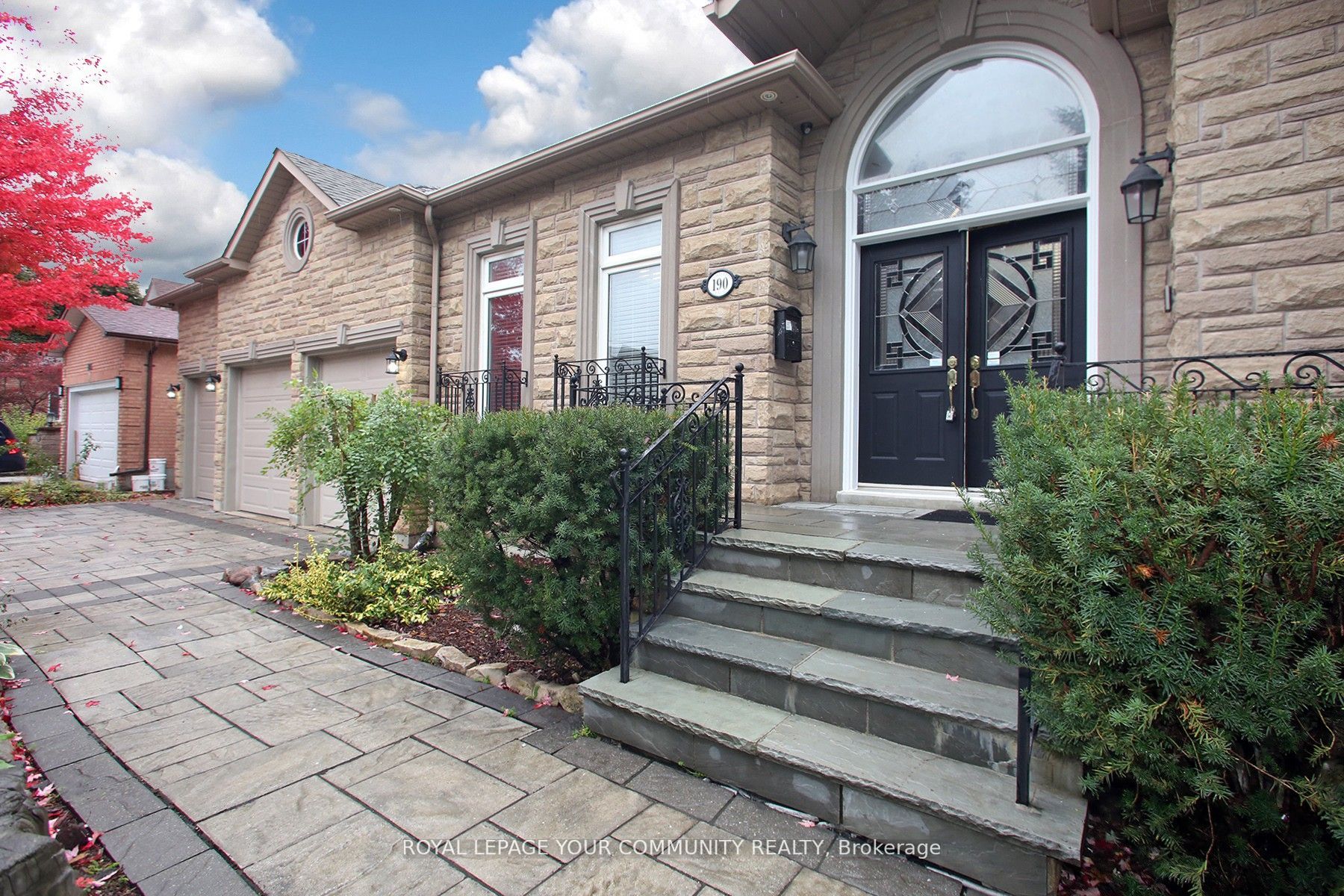 190 Lawrence Ave