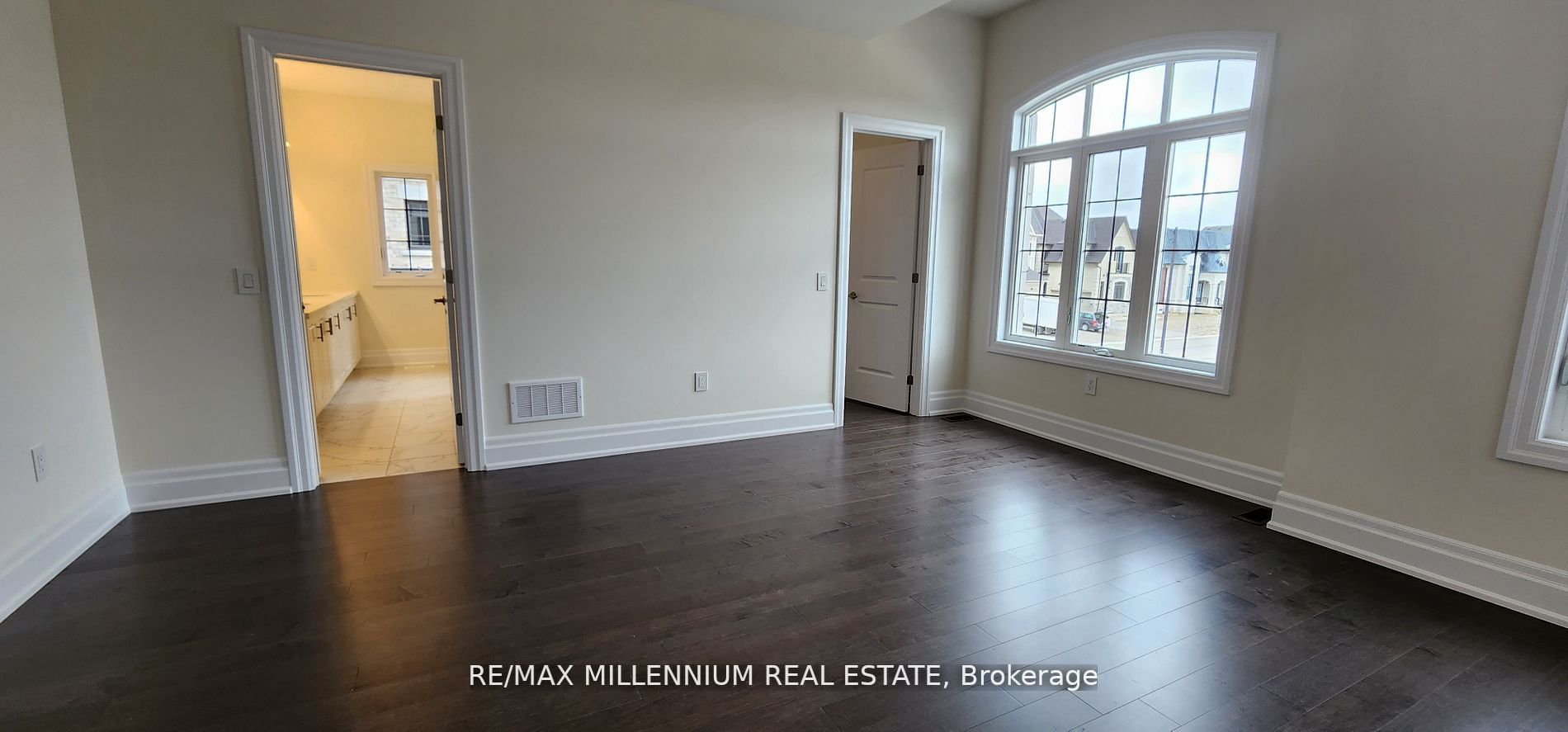 26 Enclave Crt
