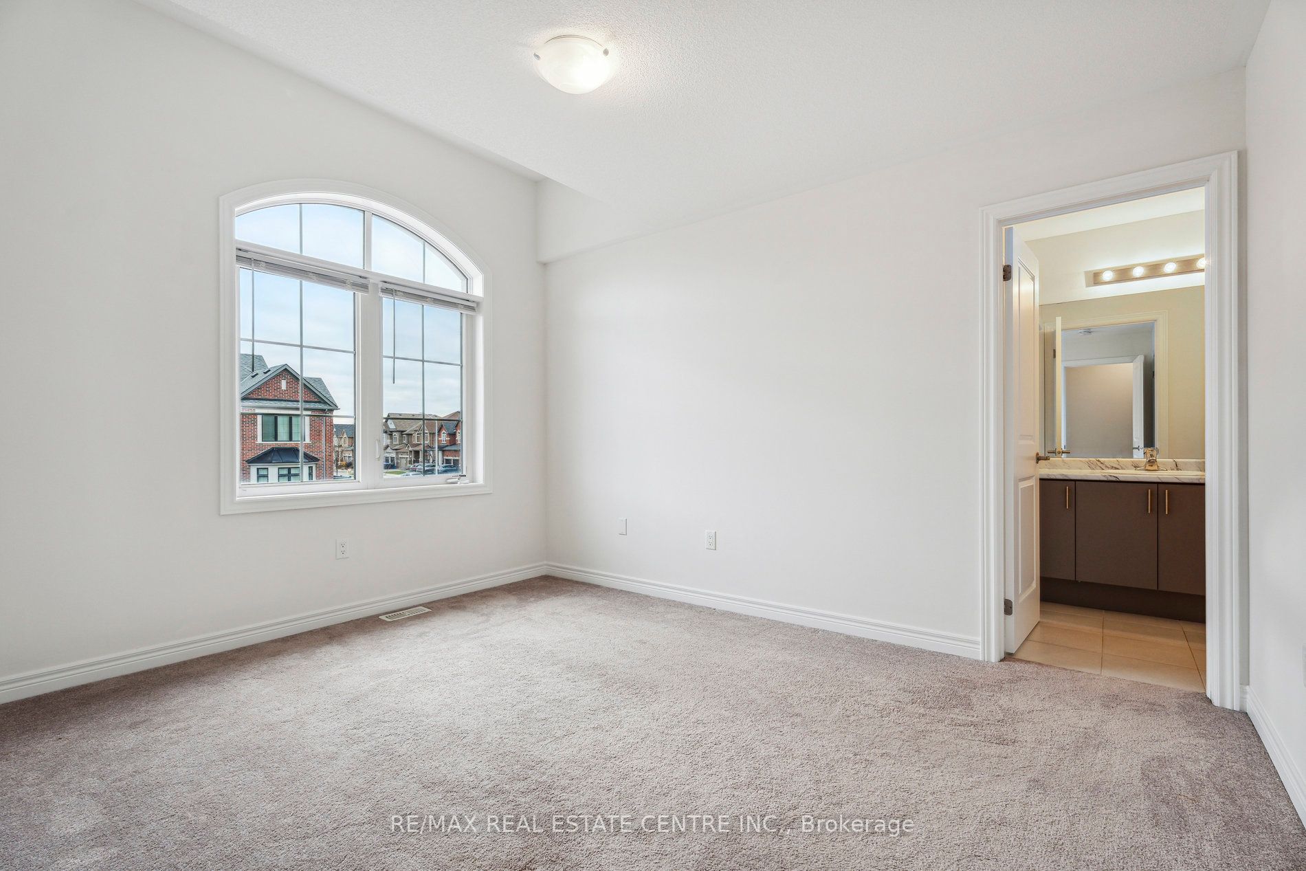 1042 Cole St