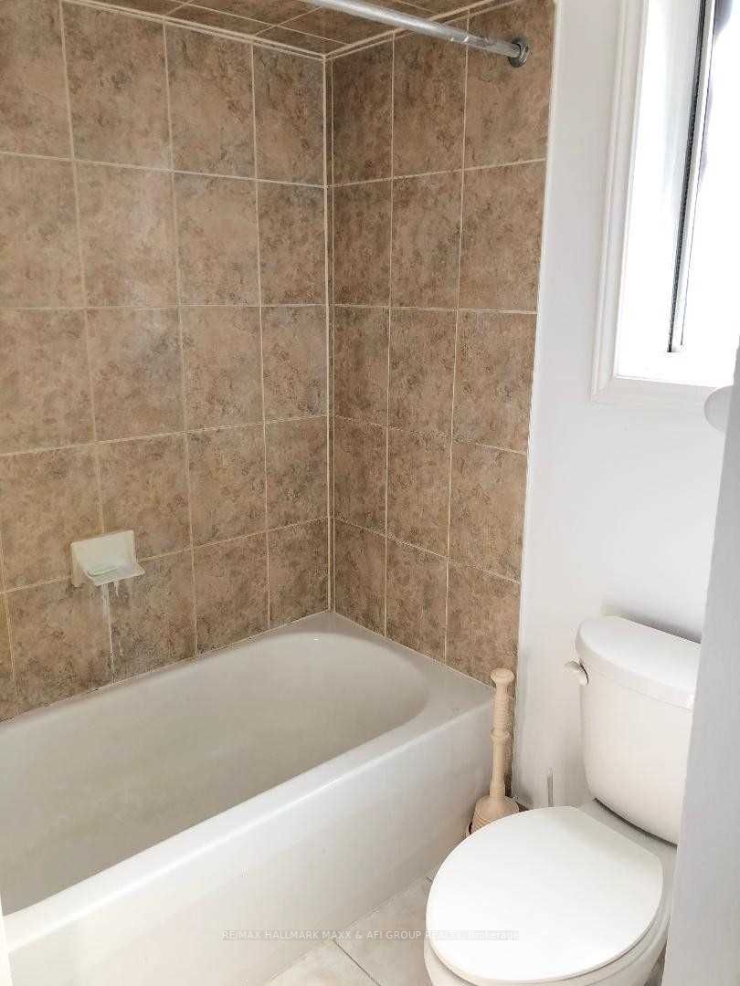 207 Septonne Ave, #Main