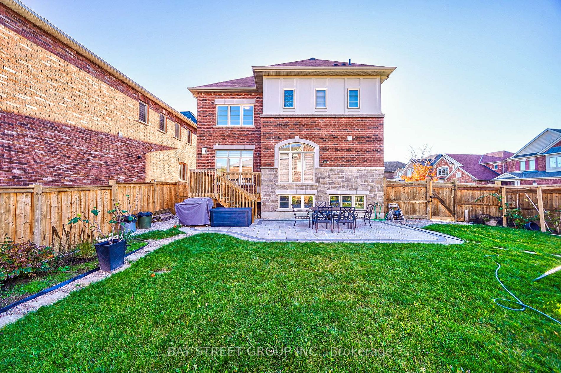 25 John Weddell Ave