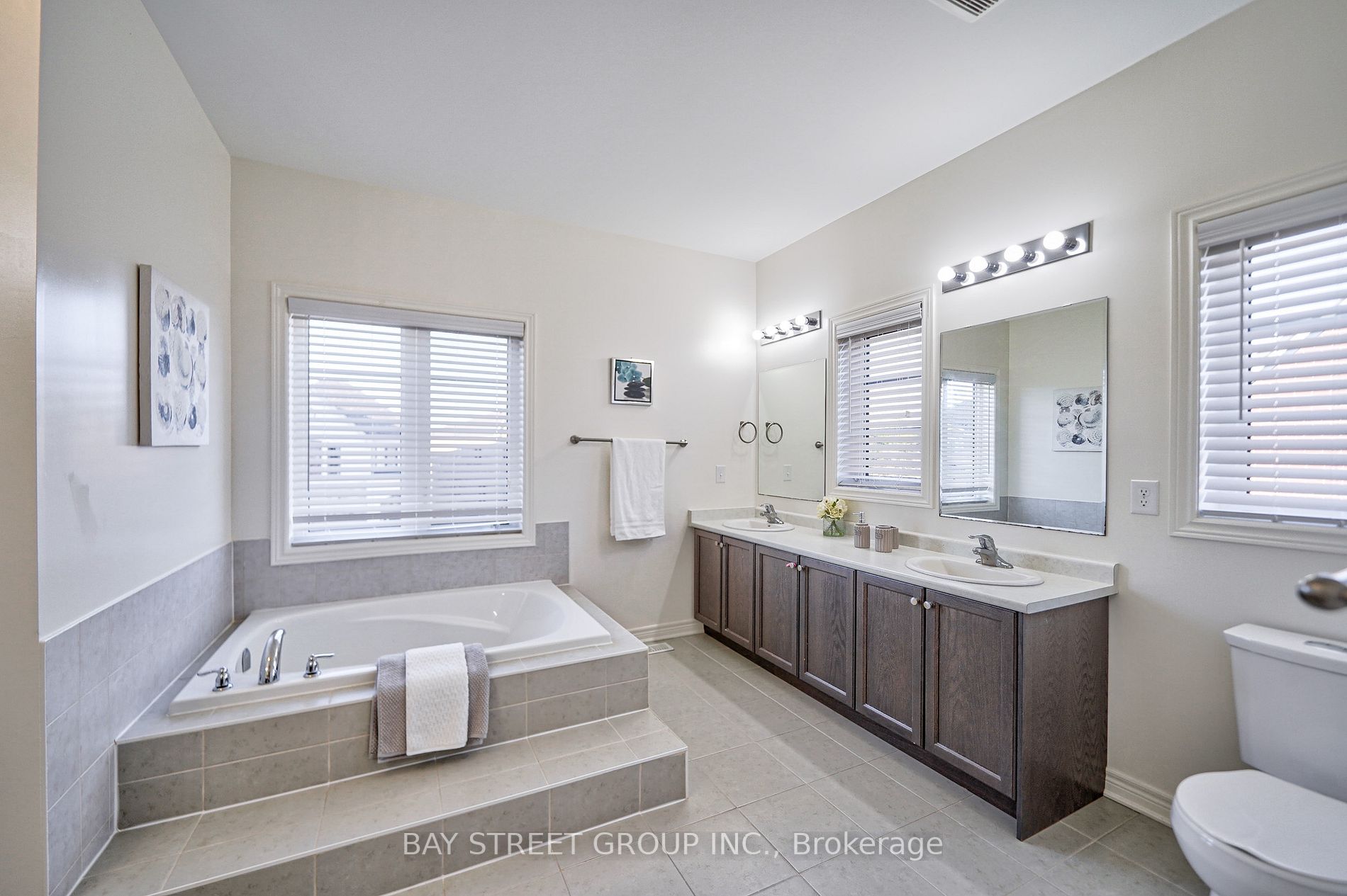25 John Weddell Ave
