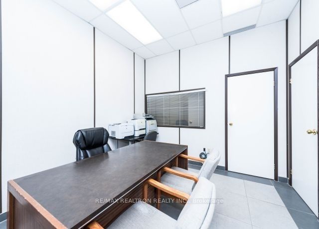3300 Steeles Ave W, #8