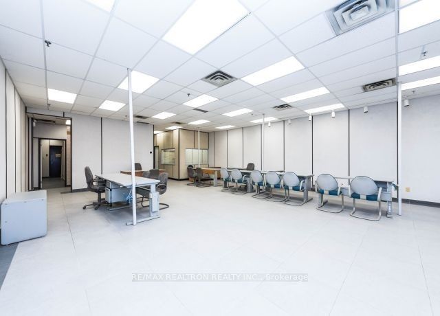 3300 Steeles Ave W, #8