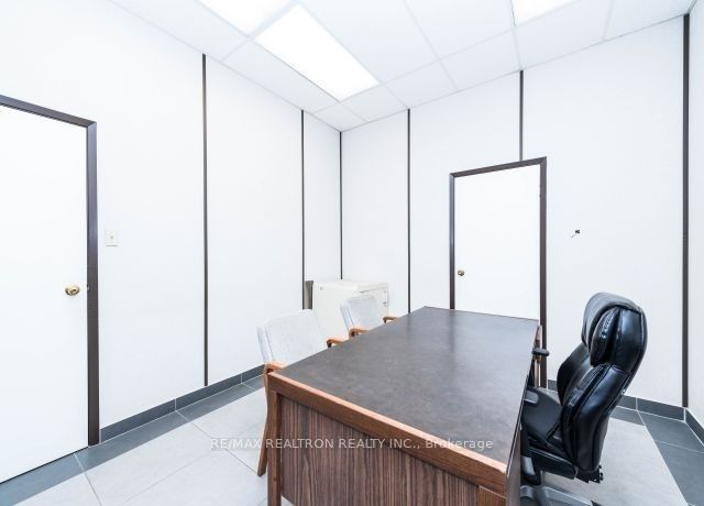 3300 Steeles Ave W, #8