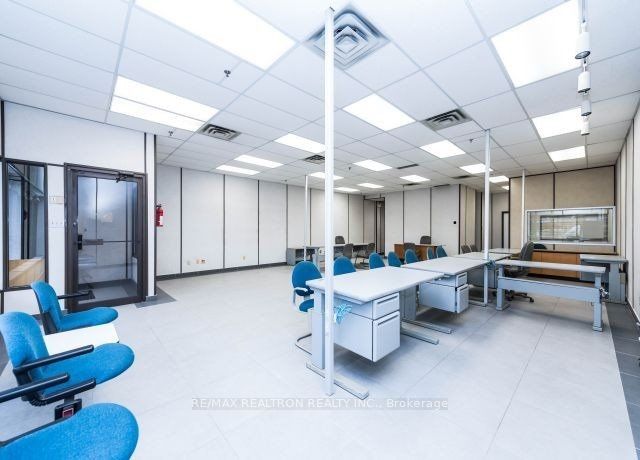 3300 Steeles Ave W, #8