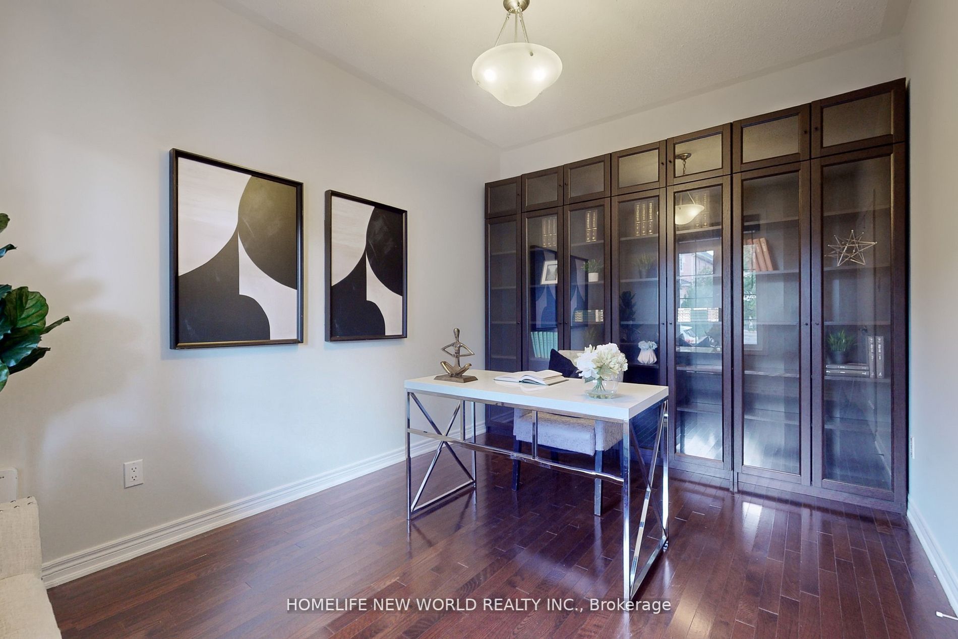 212 Golden Forest Rd