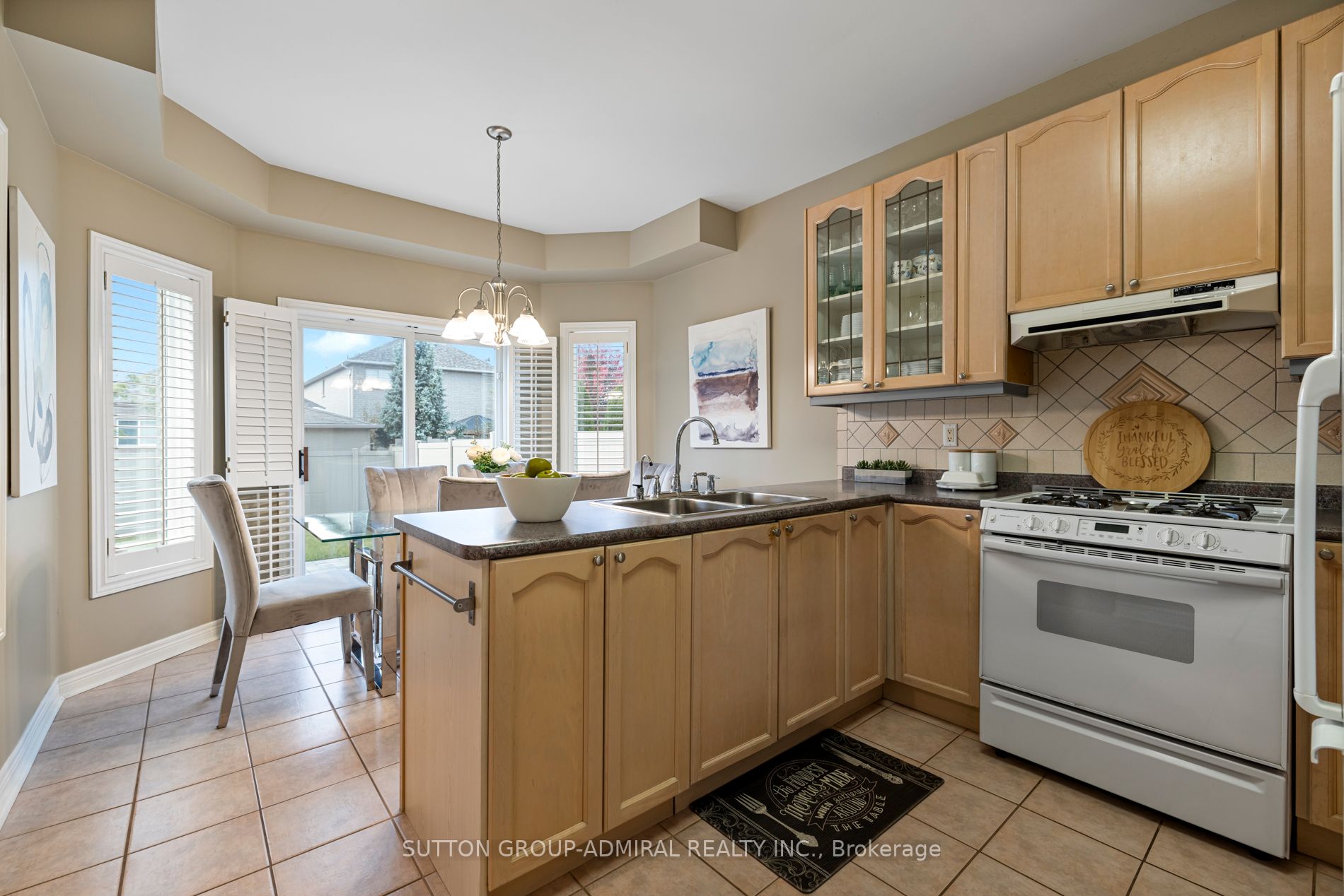 6 Sylwood Cres