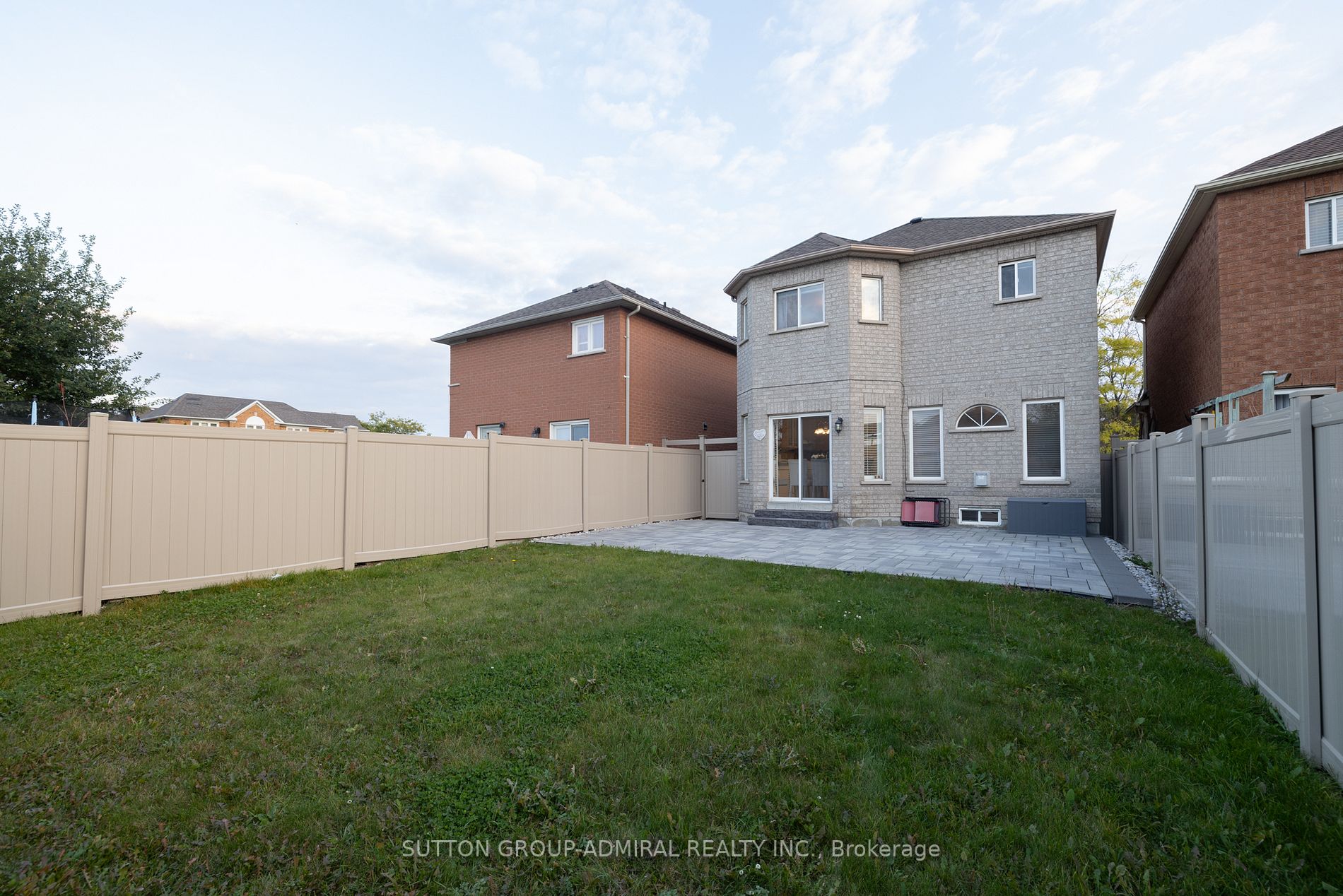 6 Sylwood Cres