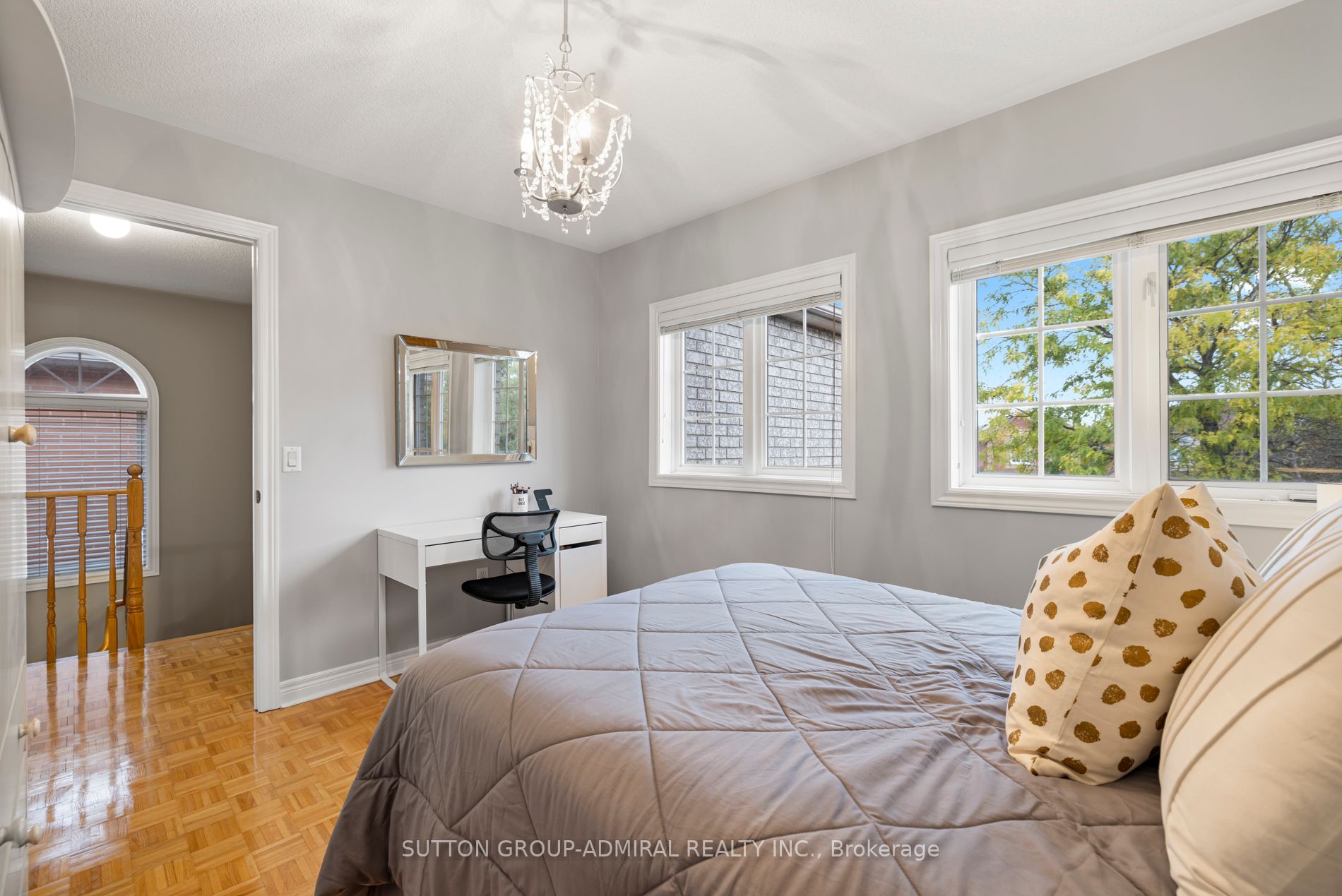 6 Sylwood Cres