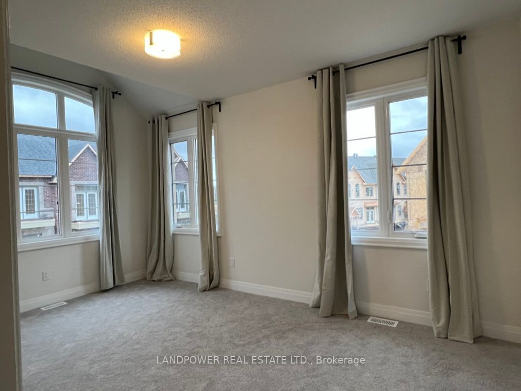 8 Bright Terrace Way